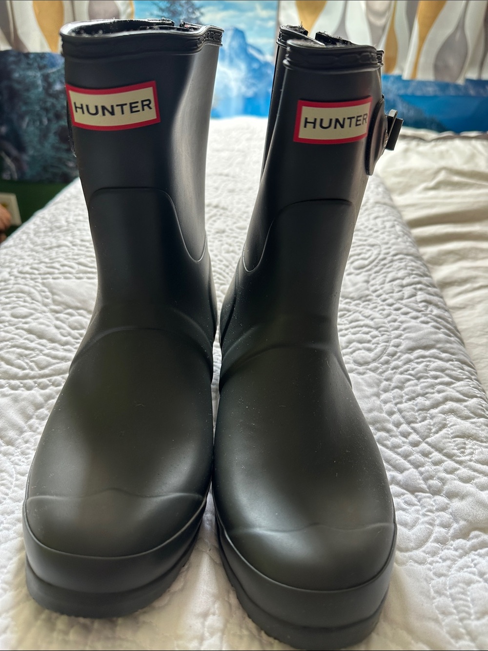 Hunter Black Short Matte Rain Boots with Red-Trim Logo
